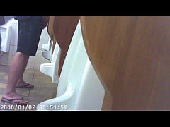 Play MP4 - Quay len trai thang di ve sinh