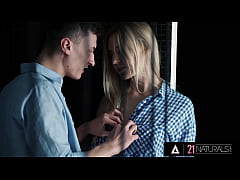 Play MP4 - 21 NATURALS - Seductive Ukrainian Amber Blush Is Ready For Cock