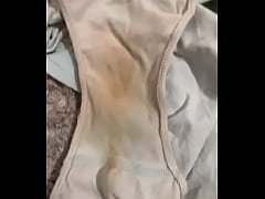 Play MP4 - Bragas muy sucias de mi madre