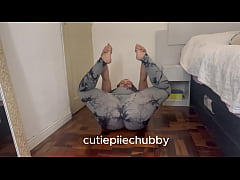 Play MP4 - BBW Yoga Farts