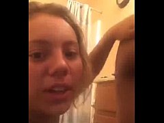 Play MP4 - Gabunniess Shower Screen