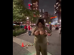 Play MP4 - I Was In Da City Showing My Tittes As Hazelnutxxx