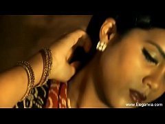 Play MP4 - Bollywood Loving Indian MILF Dancer