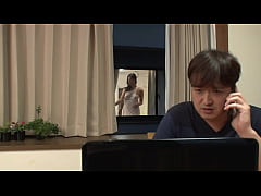 Play MP4 - https&colon;&sol;&sol;bit&period;ly&sol;3zddNYz 向かいの部屋の窓から覗く巨乳美女の着替え姿に見とれていると、偶然ラッキーエロ、そして&hellip;まさか！？パート２