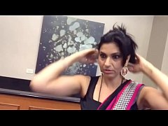 Play MP4 - Hot Kannada MILF in Sleeveless Blouse and Navel Show