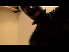 Play MP4 - Latexitaly enjoys his purple latex stockings