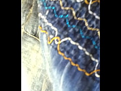 Play MP4 - Hairy upskirt