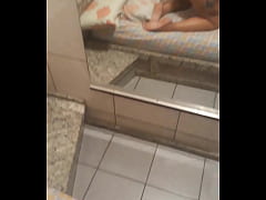 Play MP4 - Boneca Amanda faz oral