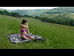 Play MP4 - Nudist Casey - Sunbathing porn