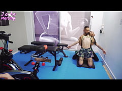 Play MP4 - Me gusta ver como el entrenador se folla a nuestra amiga