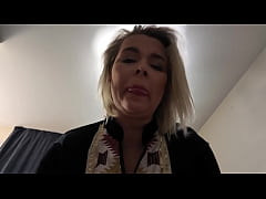 Play MP4 - &Uuml;vey O&gbreve;luna Cinselli&gbreve;i &Ouml;&gbreve;reten Sar&inodot;&scedil;&inodot;n Kaltak Deneyimlerini Siki&scedil;erek Yans&inodot;t&inodot;yor