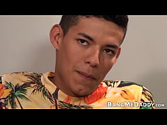 Play MP4 - Latino twink Alan cum sprayed after riding raw dick