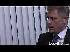 Play MP4 - GILF Lacey Starr tricks patient into doggystyle penetration