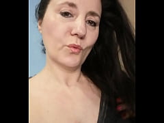 Play MP4 - Bon lundi &excl; Je suis disponible pour des appels videos et des &eacute;changes Sextos