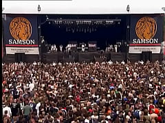 Play MP4 - Slipknot fudedo com tudo&sol;live show 1999