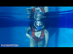 Play MP4 - Helen Star sexy swimwear night driving mask pool