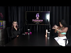 Play MP4 - Negra gostosa faz stripper&comma; mostrando os peitos depois de dizer o que sente quando chupa um pau&comma; e que a mulher n&atilde;o goza por qualquer homem - Vicky Menage &lpar;SHEER&sol;RED&rpar;