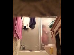 Play MP4 - Hot girl in shower