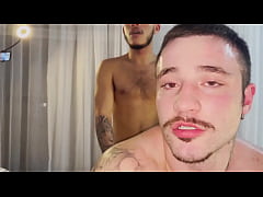 Play MP4 - Eu era apaixonado por ele e acabou na minha cama