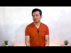 Play MP4 - Patron maduro dotado de 20cm pone al jardinero musculoso a darle sexo oral mientras su esposa no esta en casa&excl; Relato sexual