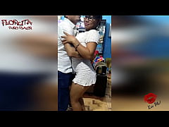 Play MP4 - Cogiendo con mi padrino &comma; pero le gusta mas mi culito