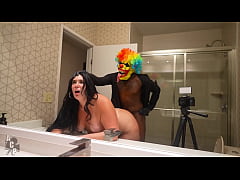 Play MP4 - Smiths Worker Quits Her Job And Gets Fucked By A Rich Suga Daddy