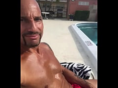 Play MP4 - LAYING BY THE POOL