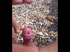 Play MP4 - sounding on the beach