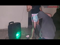 Play MP4 - amiga depois da social&comma; provoca amigo at&eacute; fazer de tudo com pau grande dele&period;