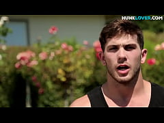 Play MP4 - Sixpack stud shows his ass and masturbates in locker room