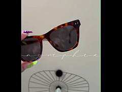 Play MP4 - Tu valides mes nouvelles lunettes de soleil &quest;