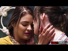 Play MP4 - Bullied big ass Latina Gizelle Blanco fucks sexy and popular teen student Freya Parker