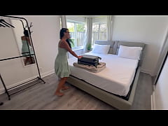 Play MP4 - Sharing Bed With My Step Sis On Family Vacation