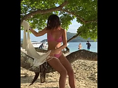 Play MP4 - What&rsquo;s your favorite Bob Marley song&quest;&quest;This one&rsquo;s my️