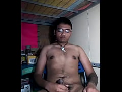 Play MP4 - Vai Jerks In Milit Look