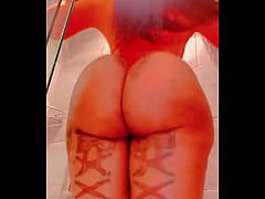 Play MP4 - Wanna grab it