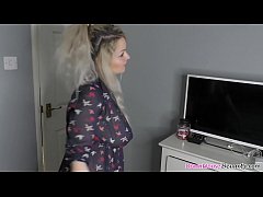 Play MP4 - Hot topless ebony babe is horny and on Tinder