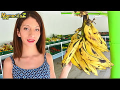 Play MP4 - MAMACITAZ - Joanna Diaz and Alex Moreno - Cute Latina Has A Rough Afternoon