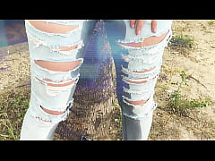 Play MP4 - Linda Leclaire WETTING JEANS on the street