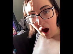 Play MP4 - Candid Sandra gets a face full of cum