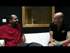 Play MP4 - Trini&comma; la aut&eacute;ntica comepollas se la traga entera