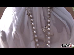 Play MP4 - Petando el culo a Damaris y se mete el pu&ntilde;o por el ano