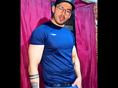 Play MP4 - Joven llega del gym y se masturba muy rico su vergota gruesa