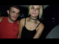 Play MP4 - casal fode dentro do uber