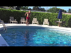 Play MP4 - DIVING INTO POOL