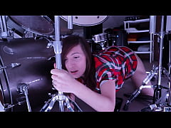 Play MP4 - Stepmom gets stuck in Drum Set Stepson helps