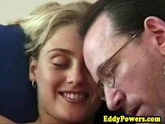 Play MP4 - Retro babe masturbates with dildo