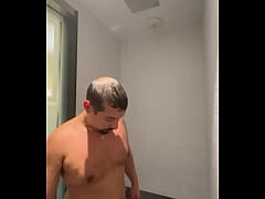 Play MP4 - Retweete se voc&ecirc; curte o put&atilde;o barrigudo e caralhudo da pica grossa &excl; E n&atilde;o perde tempo n&atilde;o e paga logo pra gozar as &period;&period;&period;