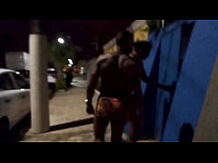 Play MP4 - Peguei negros dotados na praia levei no hostel com minha amiga para sentar na rola grossa