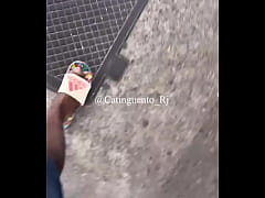 Play MP4 - Achei um Cracudo &period;&period;&period; vou jogar um papo nele&excl;&excl;&num;homeless &num;cracudo &num;fetiche